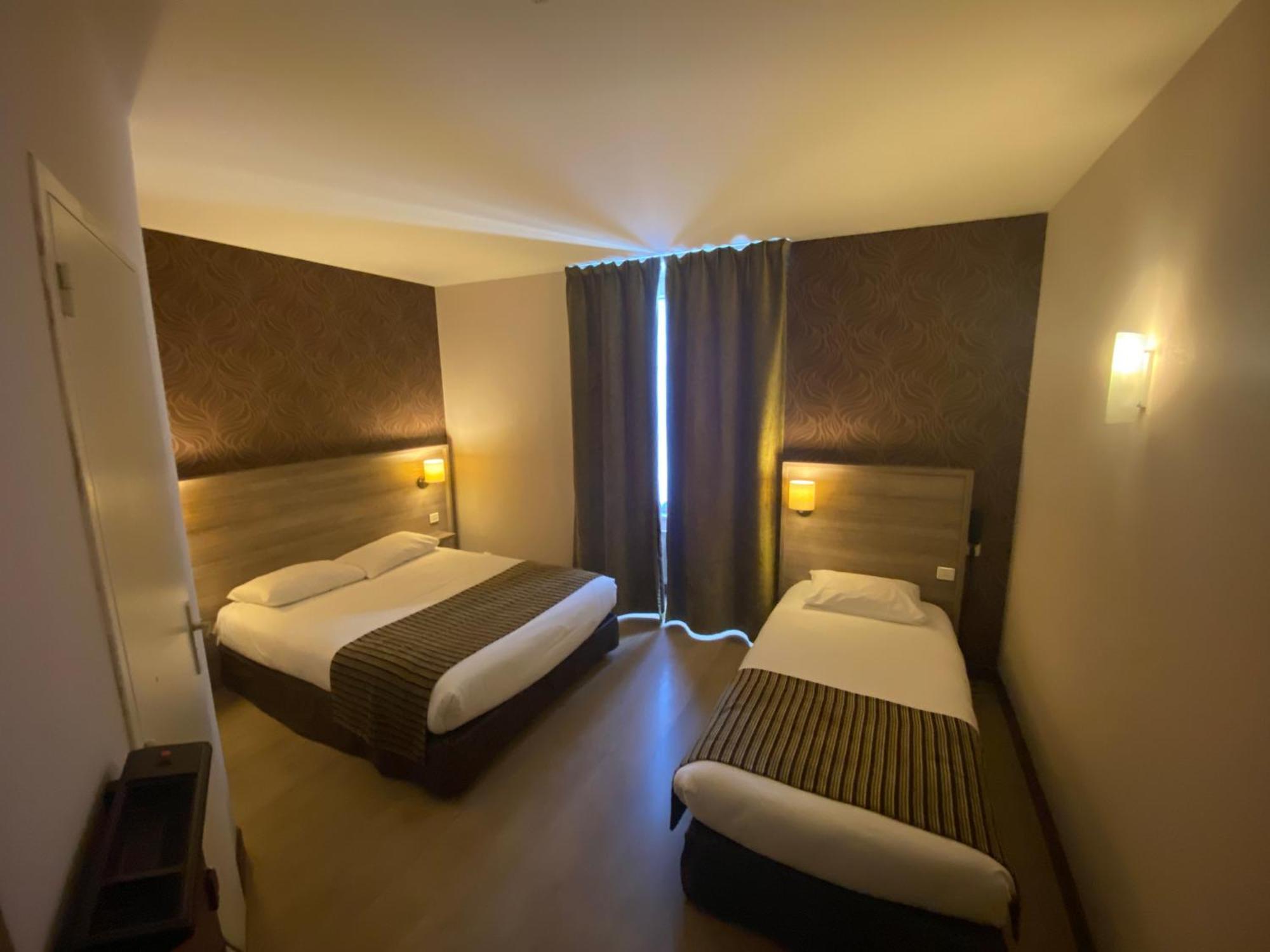 Logis Hotel Le Saint Georges 비본느 객실 사진