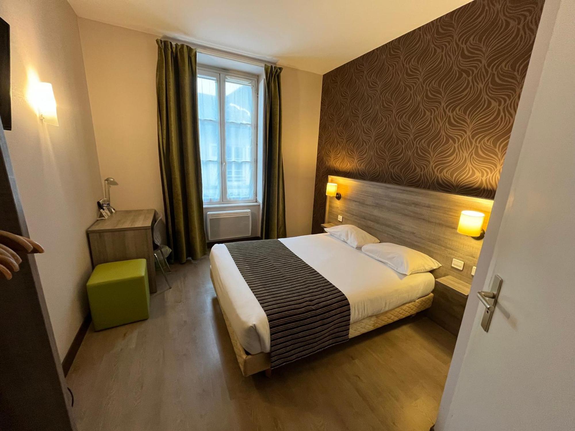 Logis Hotel Le Saint Georges 비본느 외부 사진
